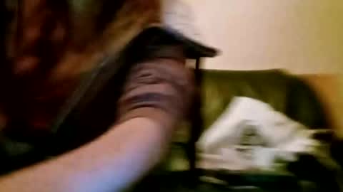 Snapshot of lauriehotxxx chatting on December 2024 04:39:02 PM lauriehotxxx online show from December 2024 04:39:02 PM