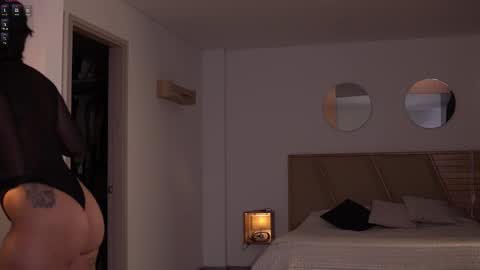 Snapshot of laurita_4 chatting on December 2025 02:09:02 AM laurita_4 online show from December 2025 02:09:02 AM