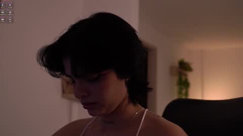 Snapshot of laurita_4 chatting on January 2026 01:15:01 PM laurita_4 online show from January 2026 01:15:01 PM