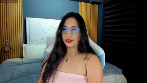 Snapshot of lauroberts chatting on September 2025 03:39:01 AM Lau Roberts online show from September 2025 03:39:01 AM