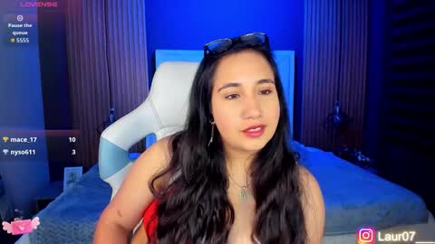 Snapshot of lauroberts chatting on September 2025 04:02:02 AM Lau Roberts online show from September 2025 04:02:02 AM