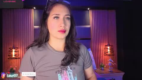 Lau Roberts online show from July 2026 02:39:01 AM