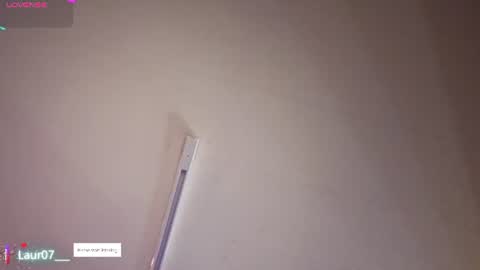 Lau Roberts online show from July 2026 02:40:01 AM