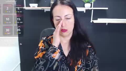 Laury  online show from June 2026 04:49:01 PM