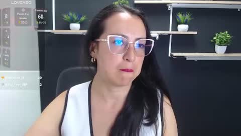 Laury  online show from July 2026 06:01:02 PM