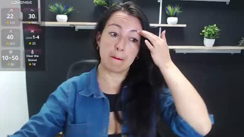 Laury  online show from July 2026 06:26:02 PM