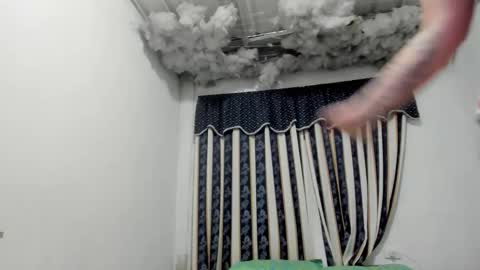 Lauu G online show from April 2026 11:37:01 AM