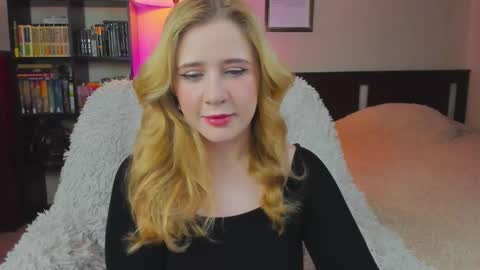 Lav online show from September 2025 07:15:02 PM