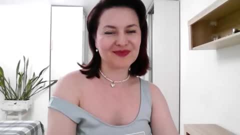 Diana  online show from September 2025 05:28:01 PM