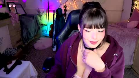 Lavenderrzz online show from April 2026 02:34:02 PM