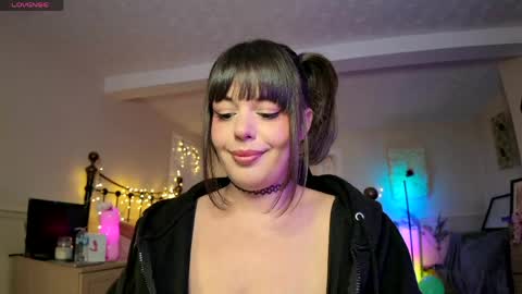 Lavenderrzz online show from May 2026 01:30:01 PM
