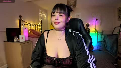 Lavenderrzz online show from May 2026 08:17:01 PM