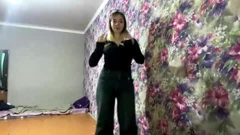 Elizabeth online show from February 2026 01:18:01 PM