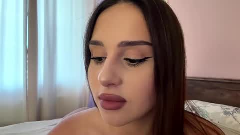 Leyla online show from July 2026 04:02:02 PM