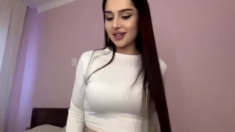 Leyla online show from July 2026 04:39:33 PM