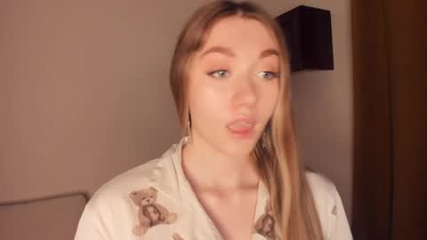 Snapshot of laviniahoutz chatting on May 2026 09:53:01 PM Jane online show from May 2026 09:53:01 PM