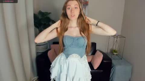 Snapshot of laviniahoutz chatting on June 2026 09:35:01 PM Jane online show from June 2026 09:35:01 PM