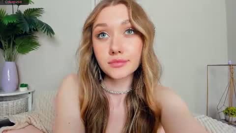 Snapshot of laviniahoutz chatting on June 2026 05:12:01 AM Jane online show from June 2026 05:12:01 AM