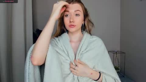 Snapshot of laviniahoutz chatting on June 2026 09:08:02 PM Jane online show from June 2026 09:08:02 PM