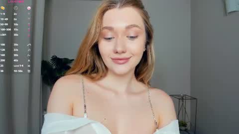 Snapshot of laviniahoutz chatting on July 2026 10:47:02 PM Jane online show from July 2026 10:47:02 PM