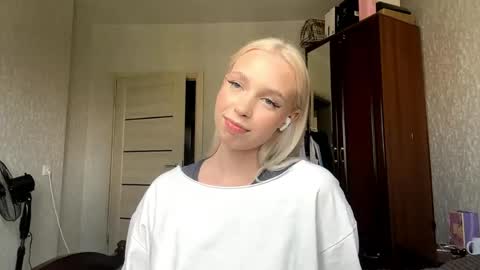 Kelly online show from June 2026 09:34:02 AM