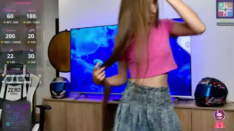 Snapshot of laxyflaxy chatting on September 2025 03:12:02 PM Anna online show from September 2025 03:12:02 PM