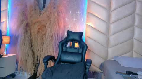 Snapshot of layadoll chatting on October 2025 03:51:02 AM laya online show from October 2025 03:51:02 AM