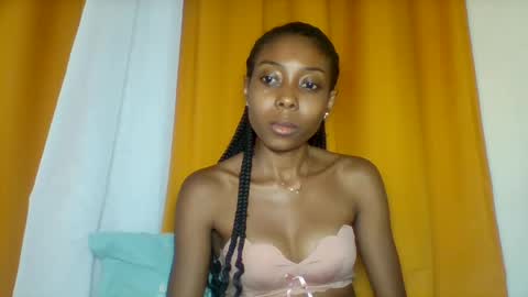 layannek online show from November 2025 05:42:01 PM