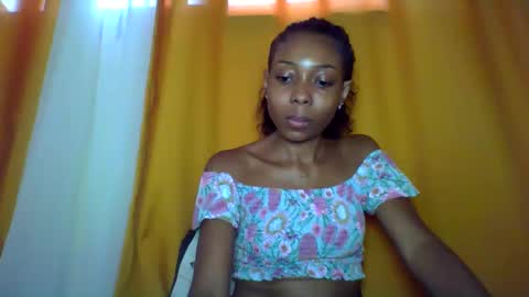 layannek online show from December 2025 05:45:02 AM