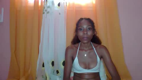 Snapshot of layannek chatting on April 2026 12:29:02 PM layannek online show from April 2026 12:29:02 PM