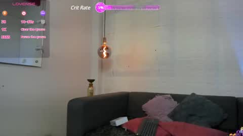 Layla online show from March 2025 12:39:02 AM