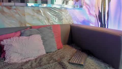 Layla online show from March 2025 12:31:01 AM