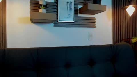 Layla online show from September 2025 01:53:02 AM