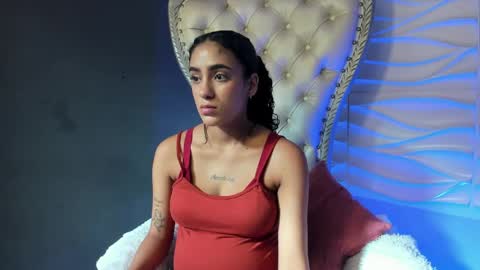 Layla online show from May 2026 08:48:02 PM