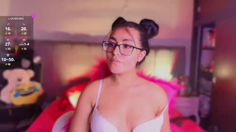 Snapshot of layla_nicols chatting on February 2025 04:33:02 PM Layla online show from February 2025 04:33:02 PM