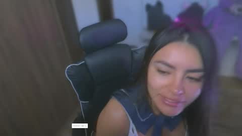 Layla online show from May 2026 12:23:01 PM