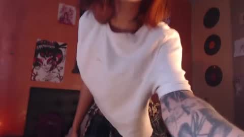 Snapshot of layla_quinn chatting on July 2026 02:43:02 PM layla_quinn online show from July 2026 02:43:02 PM