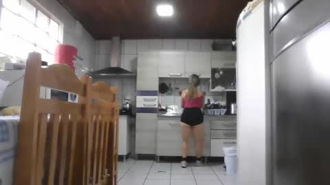 kelly online show from September 2025 08:21:02 PM