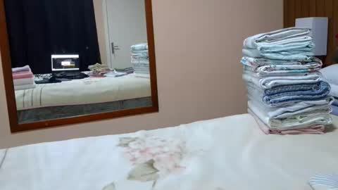 kelly online show from September 2025 09:41:02 PM