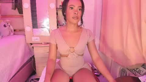 LAYLA online show from June 2026 05:48:01 PM