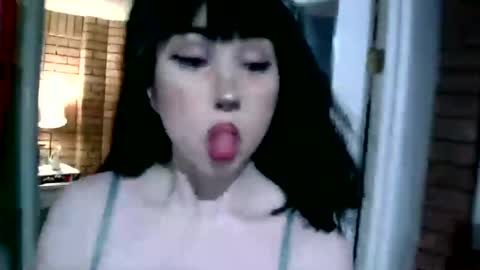 Snapshot of laylakills chatting on February 2025 06:25:02 AM Layla Kills online show from February 2025 06:25:02 AM