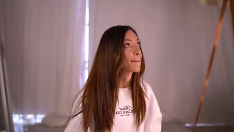 laylakristal online show from September 2025 05:28:02 AM