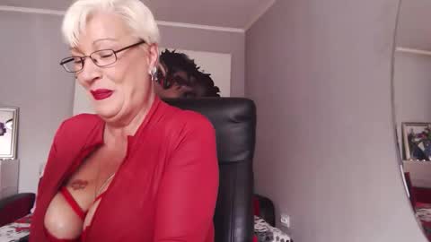 Snapshot of laylamadisonx chatting on October 2025 08:58:01 AM Layla online show from October 2025 08:58:01 AM