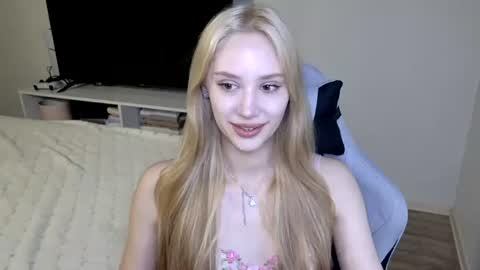 LaylaPretty001 online show from July 2026 04:17:02 AM