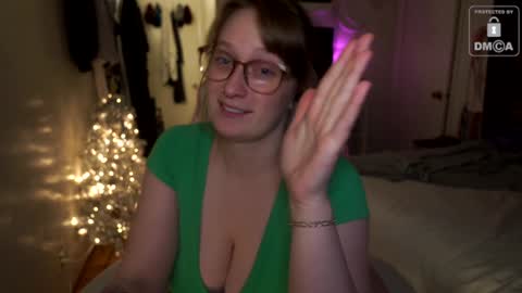 Snapshot of laylas_universe chatting on December 2024 04:42:02 AM Layla Universe online show from December 2024 04:42:02 AM