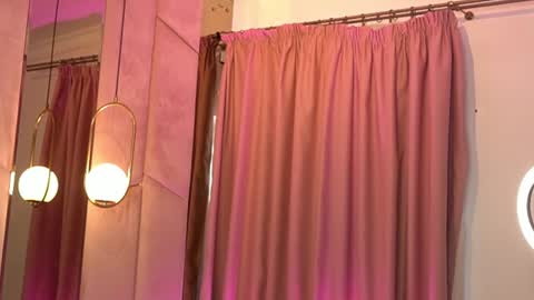 Layla online show from June 2026 06:40:02 AM