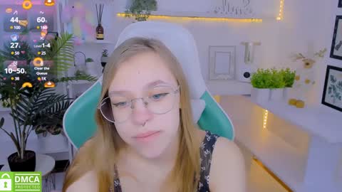 layriantavee online show from January 2025 07:04:02 AM