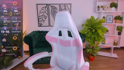 layriantavee online show from February 2025 10:13:02 AM