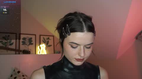 Snapshot of lazy_pepsi chatting on November 2025 05:35:01 PM Pansy online show from November 2025 05:35:01 PM