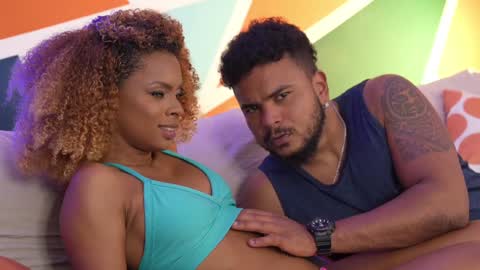 Snapshot of lazyasses chatting on September 2025 09:27:02 PM Favn Viva Richard Camilla online show from September 2025 09:27:02 PM